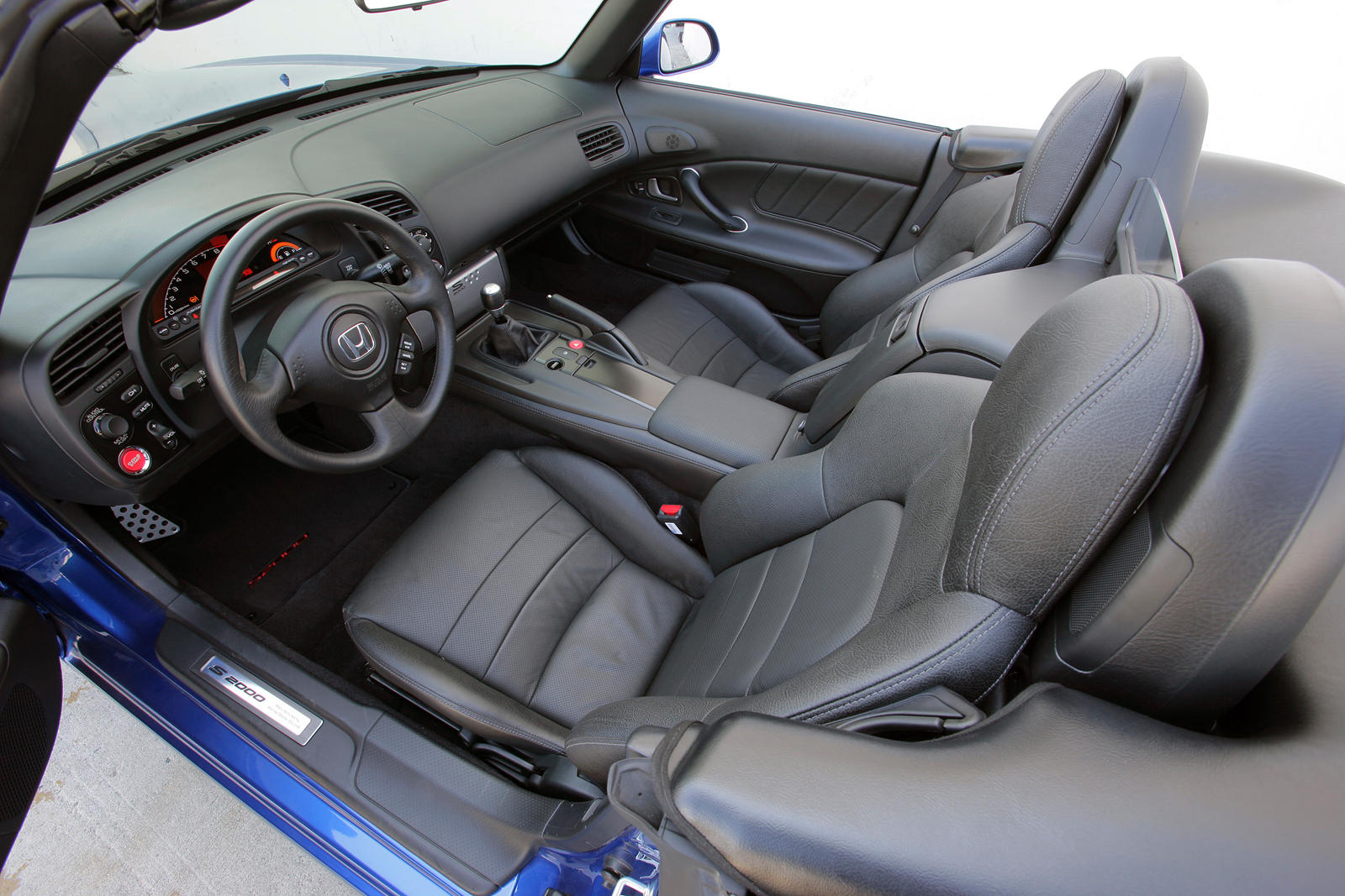 2009 Honda S2000 Front Chairs