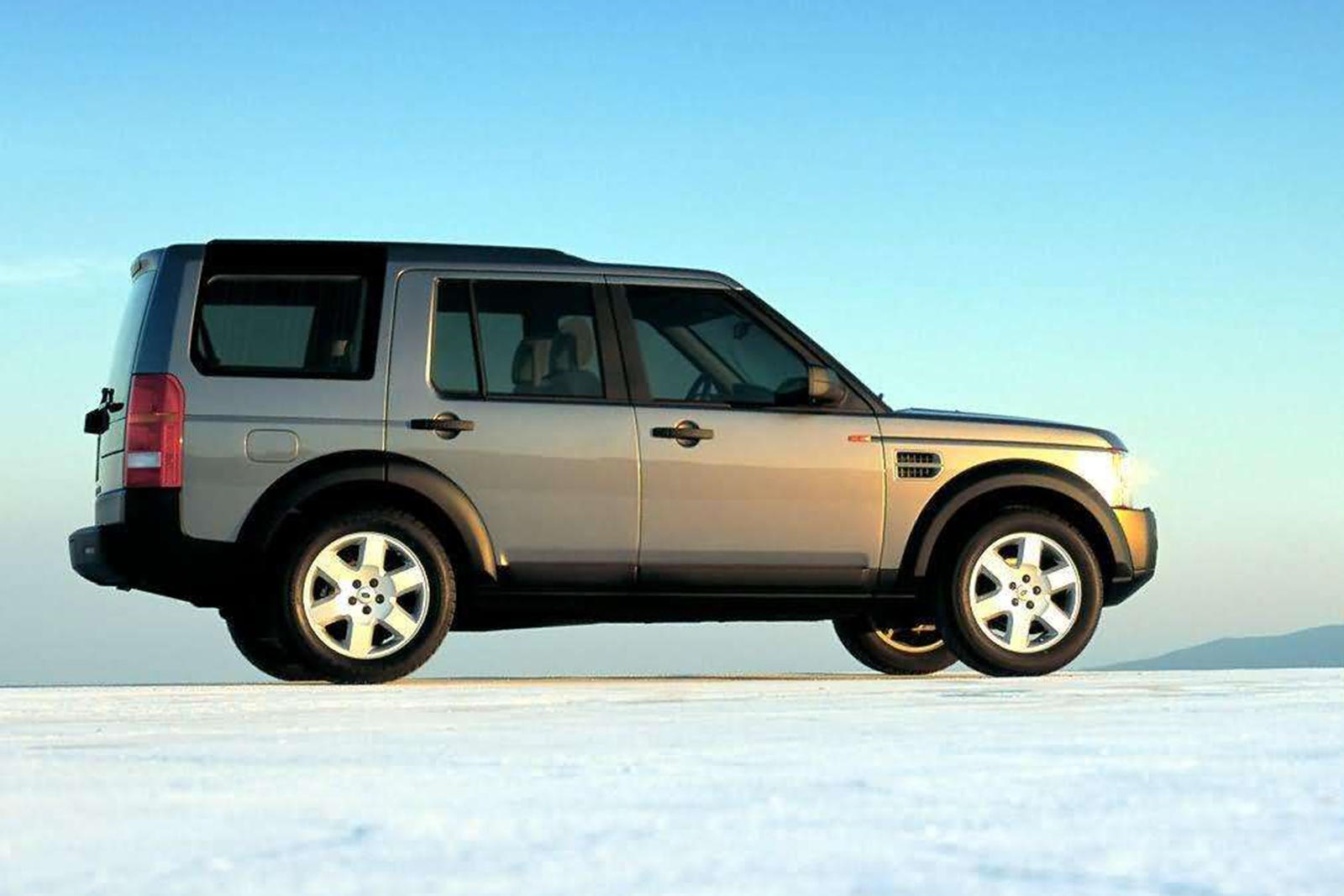 Отзывы ленд ровер дискавери 2.7. Ленд Ровер Дискавери 3. Ленд Ровер Дискавери 3 2005. Land Rover Discovery lr3 2005. Land Rover lr3/Discovery 3.