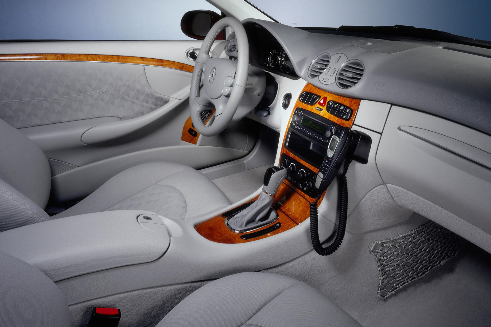 2009 Mercedes-Benz CLK-Class Coupe Central Console