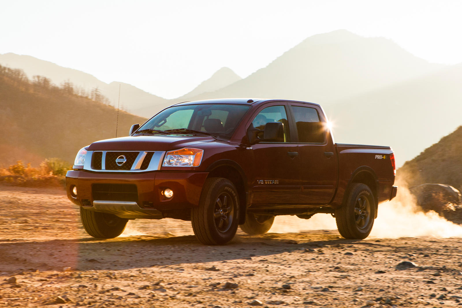 2009 Nissan Titan Front Angle View