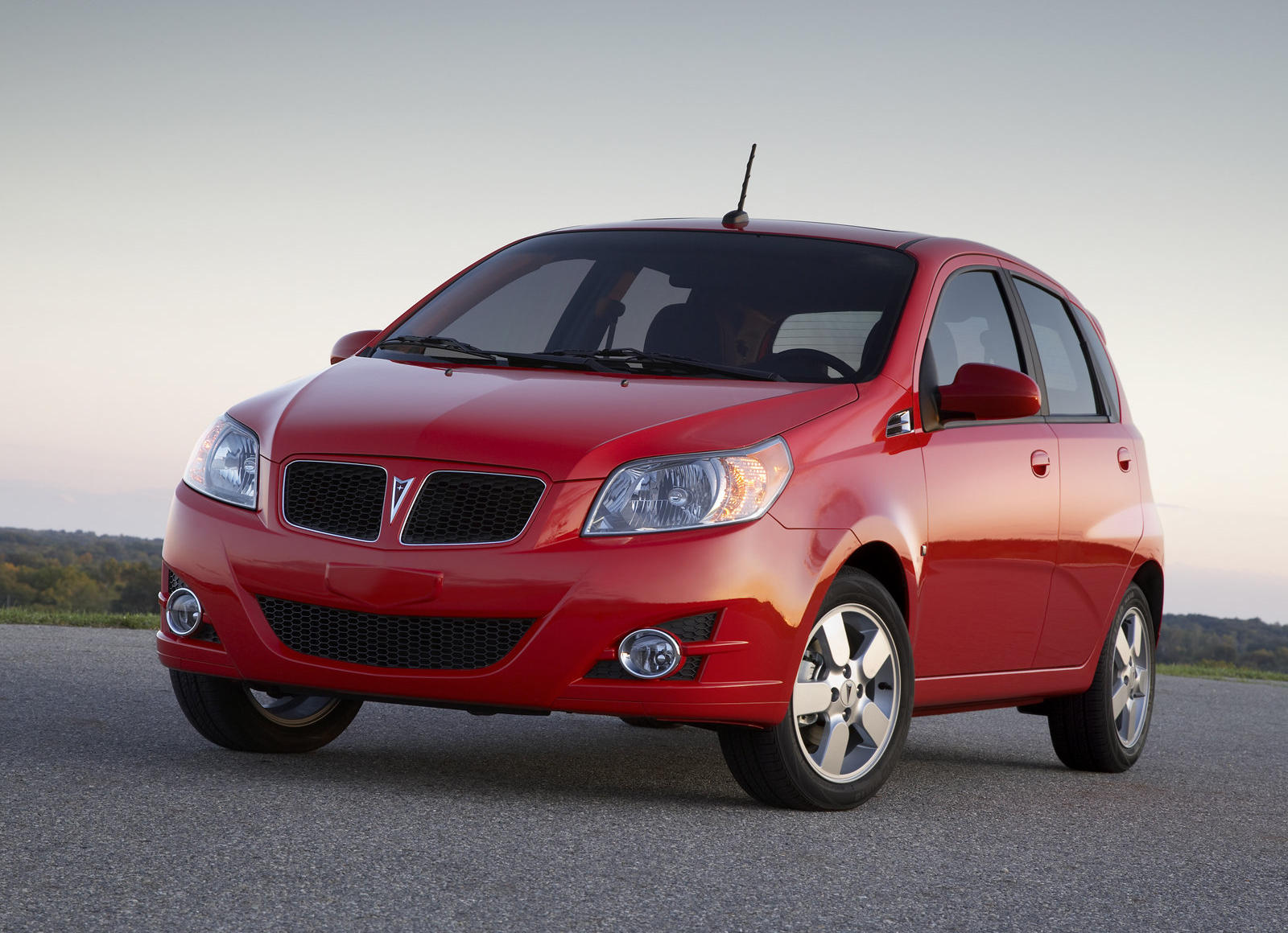 2009 Pontiac G3 Front Angle View