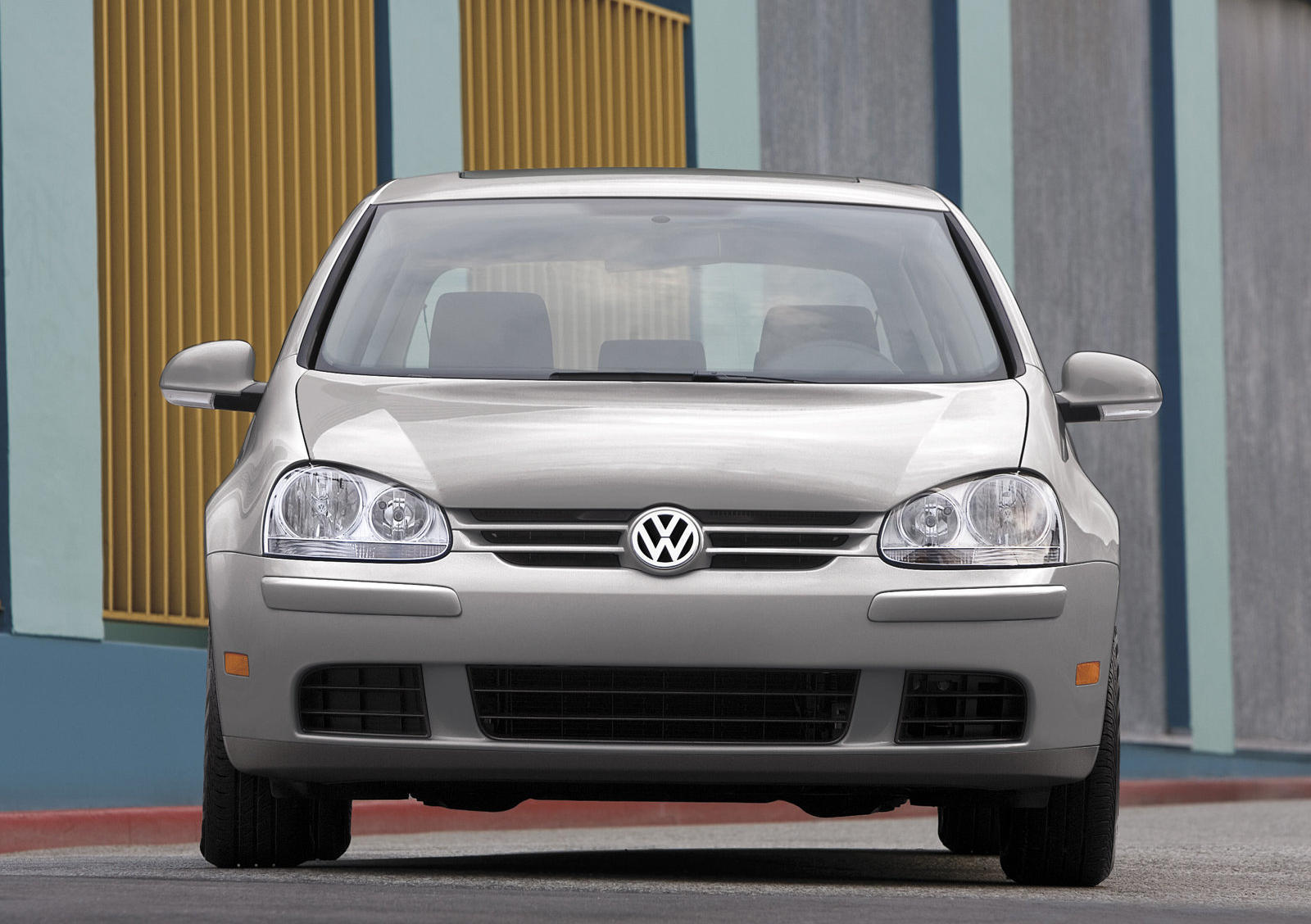 2009 Volkswagen Rabbit Front View