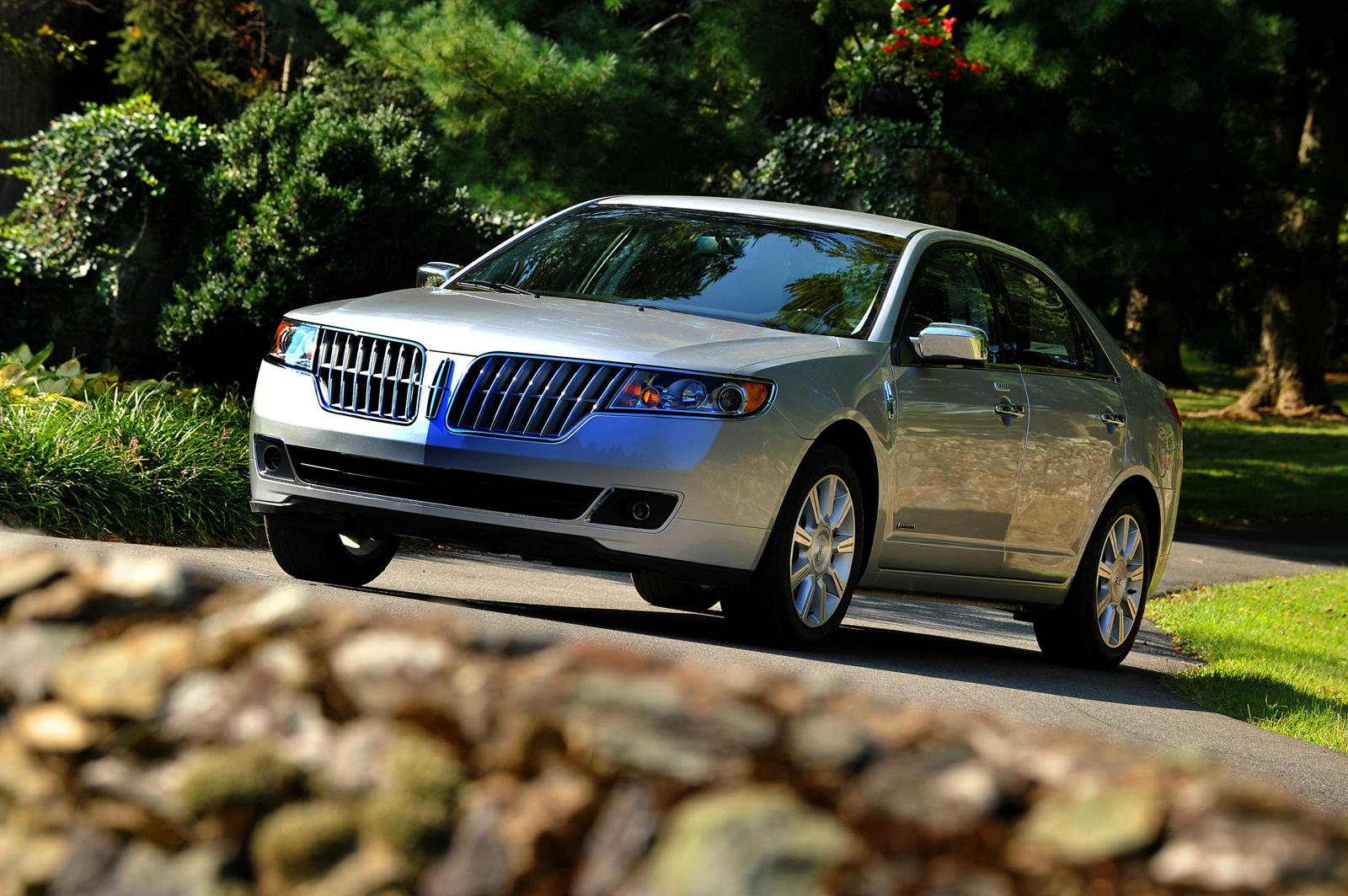 2011 Lincoln MKZ Hybrid Front Angle View