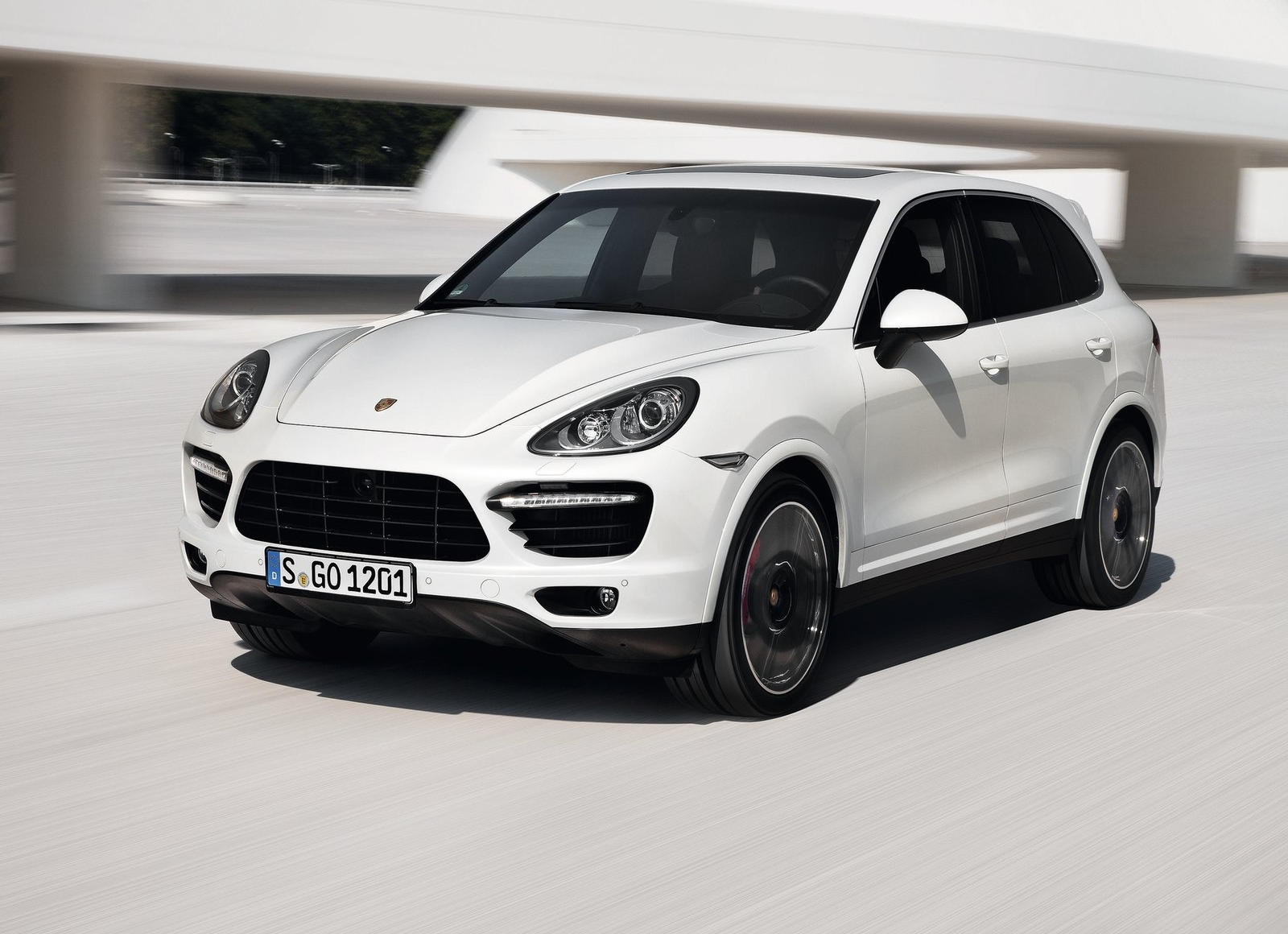 2011 Porsche Cayenne Turbo Front Angle View