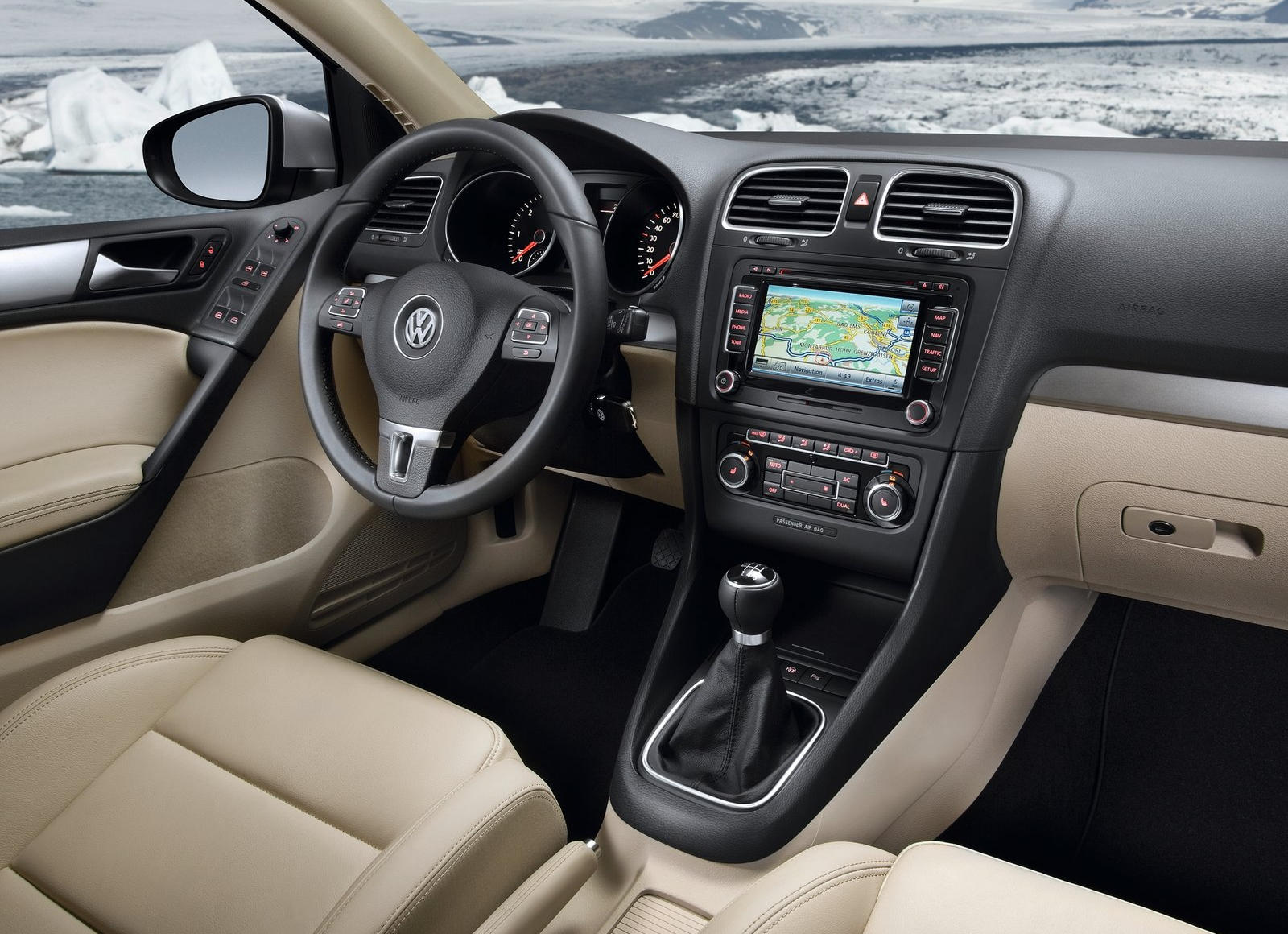Interior Volkswagen Golf | Carnovo