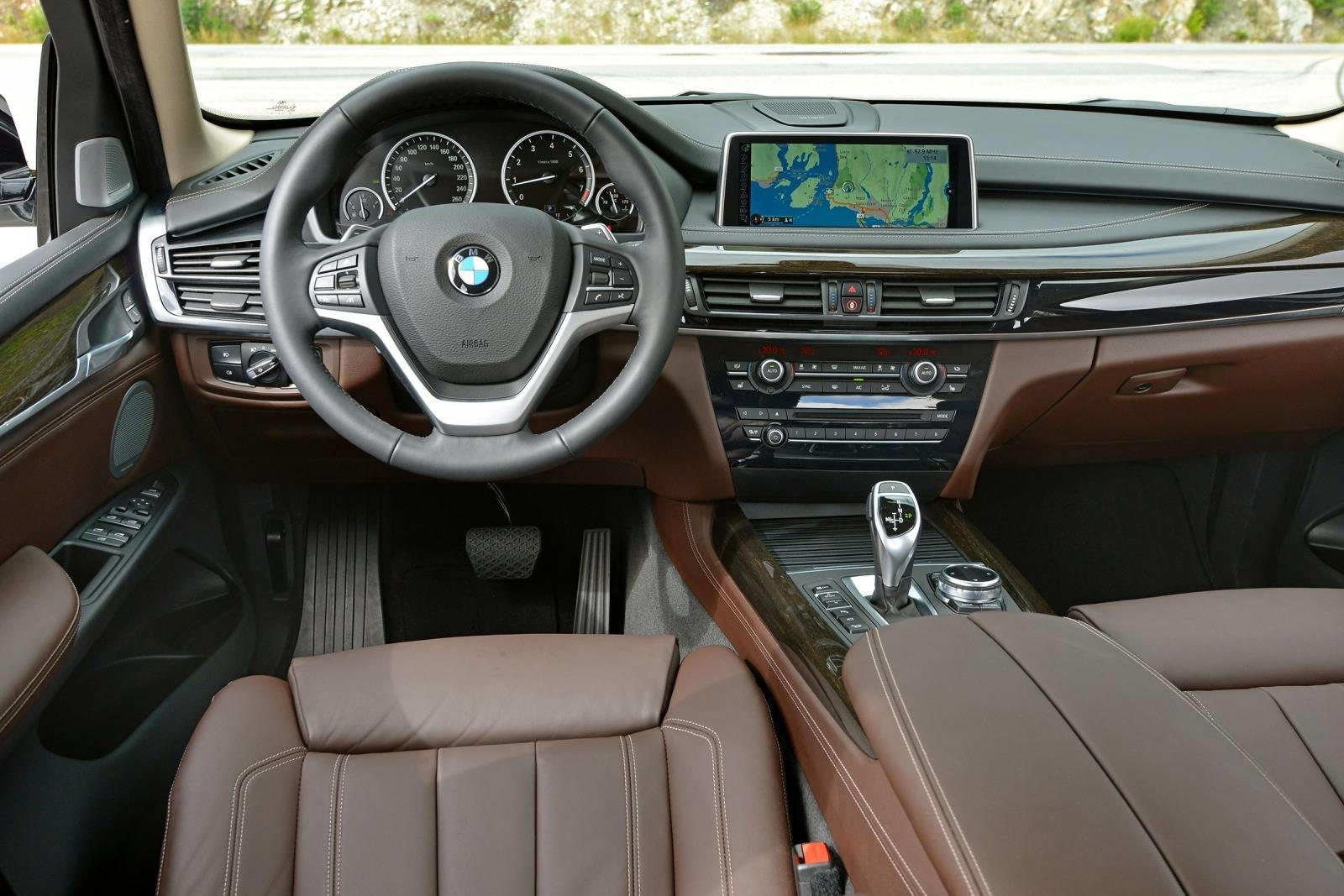recruit Speed ​​up zone 2014 BMW X5 Interior Photos | CarBuzz
