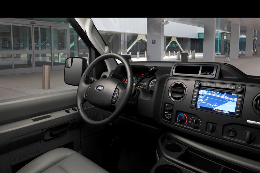 2014 ford econoline passenger van