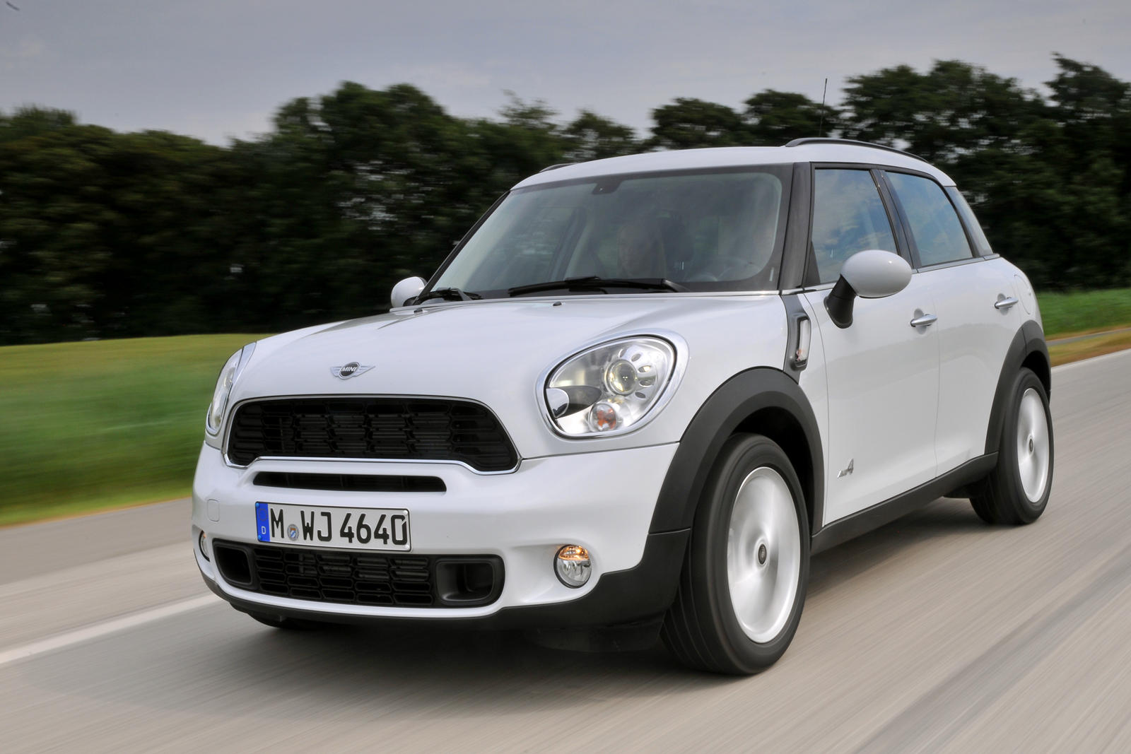 2014 Mini Cooper Countryman Front View Driving