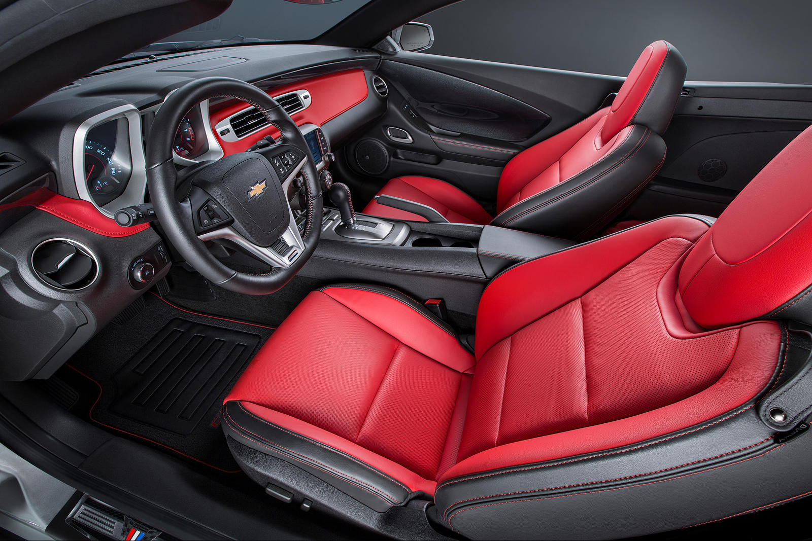 2015 Chevrolet Camaro Convertible Driver Seat Photo. 