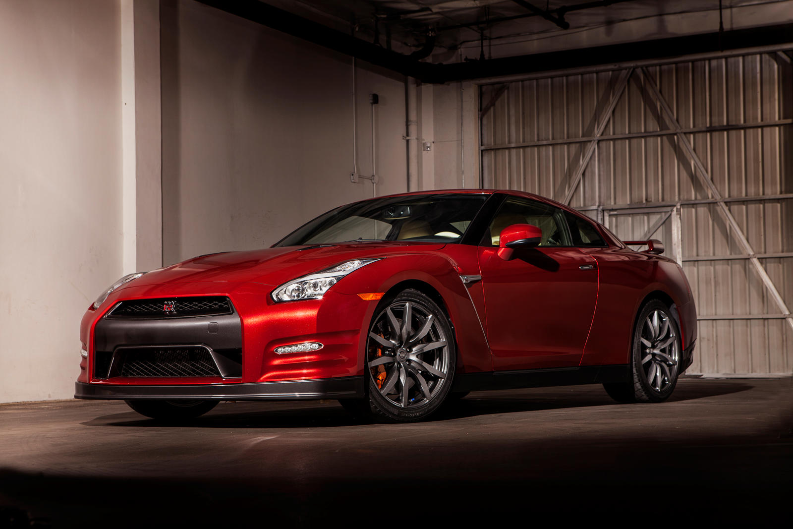 2015 Nissan GT-R Front Angle View