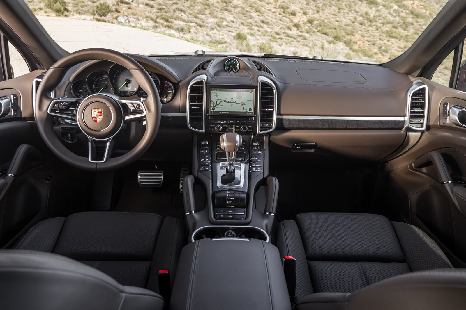 2015 Porsche Cayenne E-Hybrid Dashboard