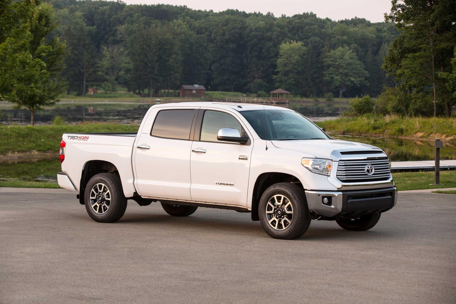 2015 Toyota Tundra Front Angle View