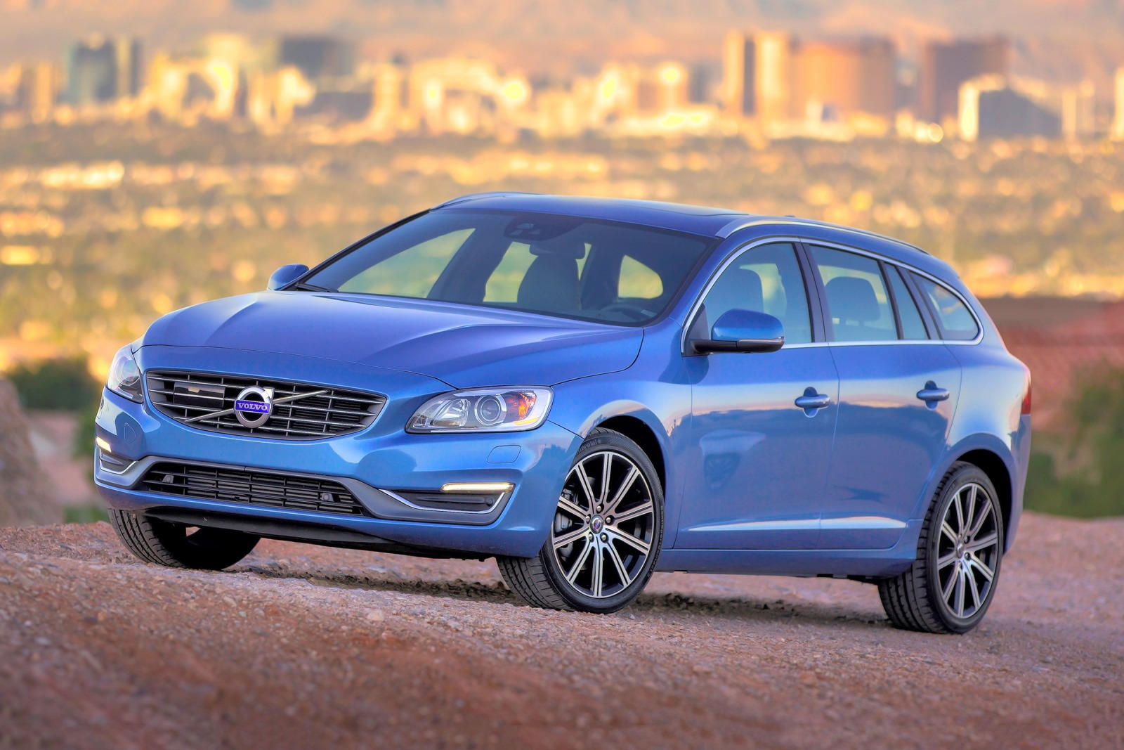2015 Volvo V60 Front Angle View
