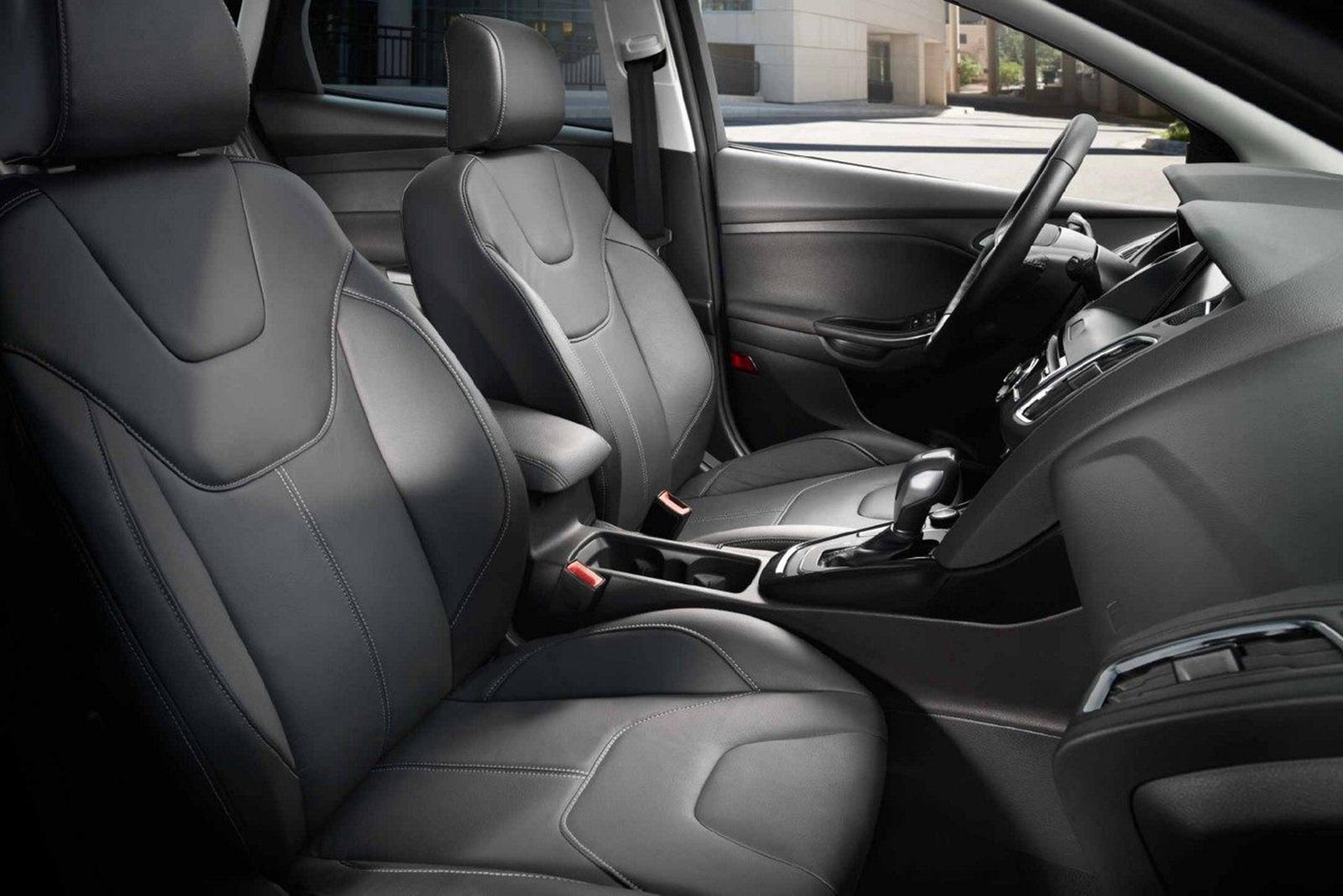 Seats left. Ford Focus St 2015 Black салон. Charcoal Black Форд фокус 3 салон. Front Seat.