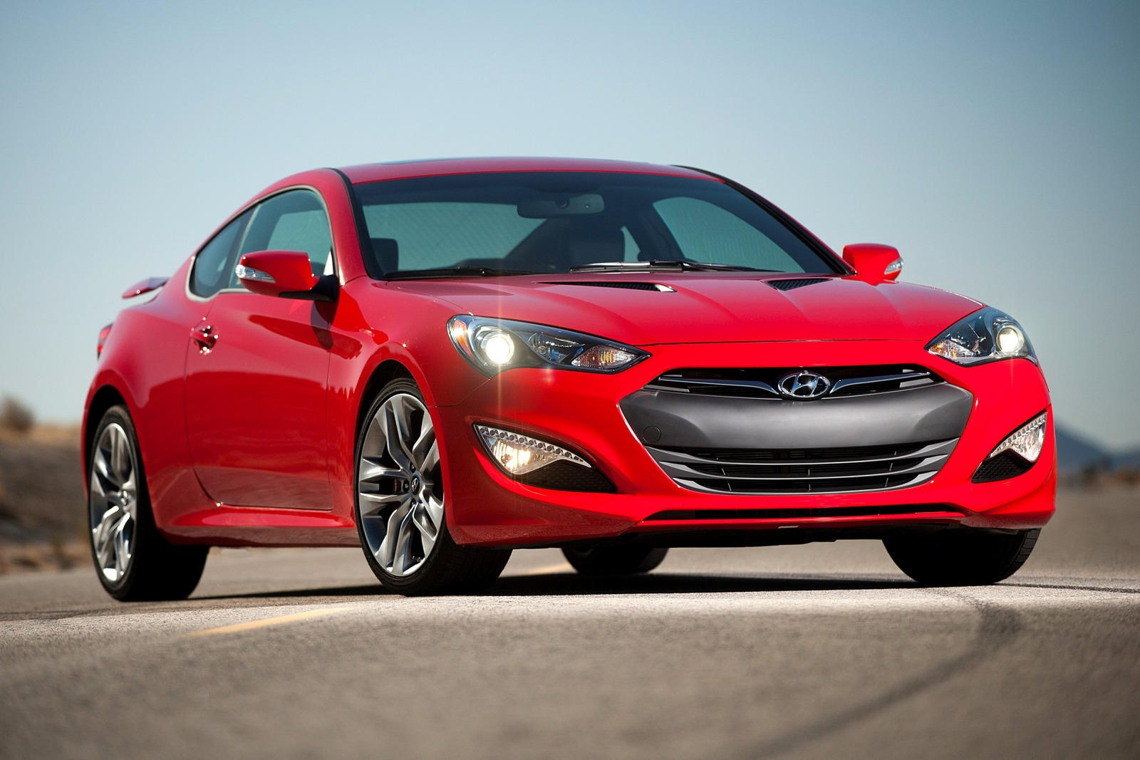 2016 Hyundai Genesis Coupe Front Angle View