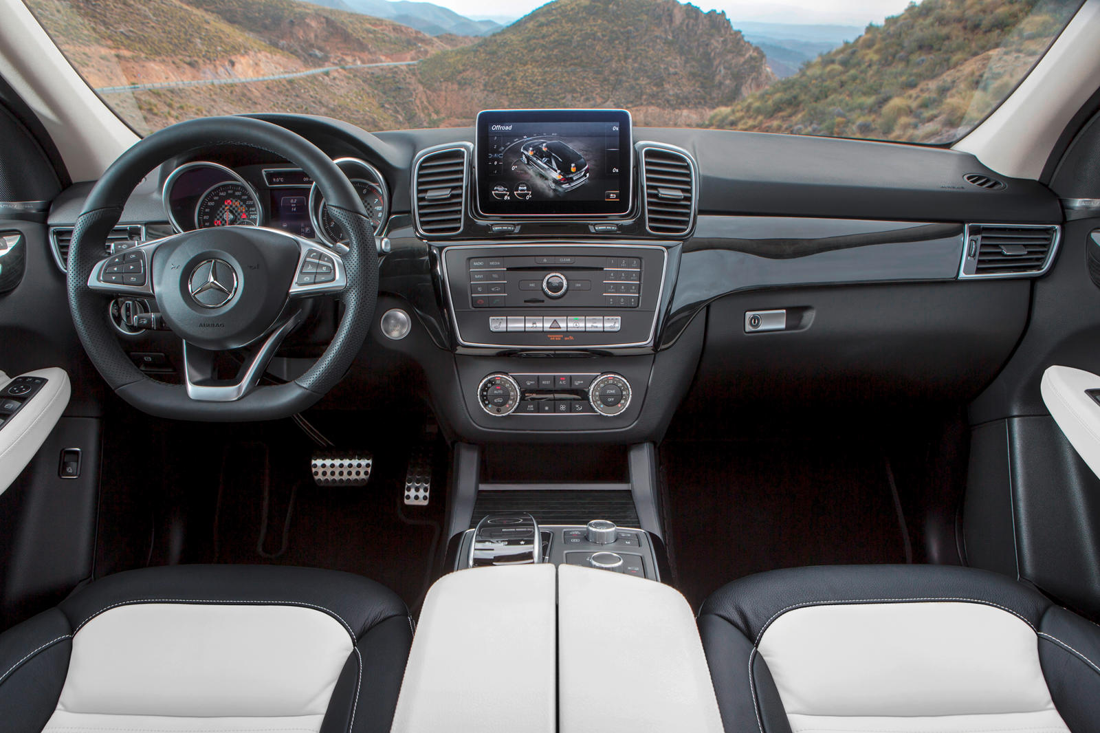 2016 Mercedes-Benz GLE-Class SUV Dashboard