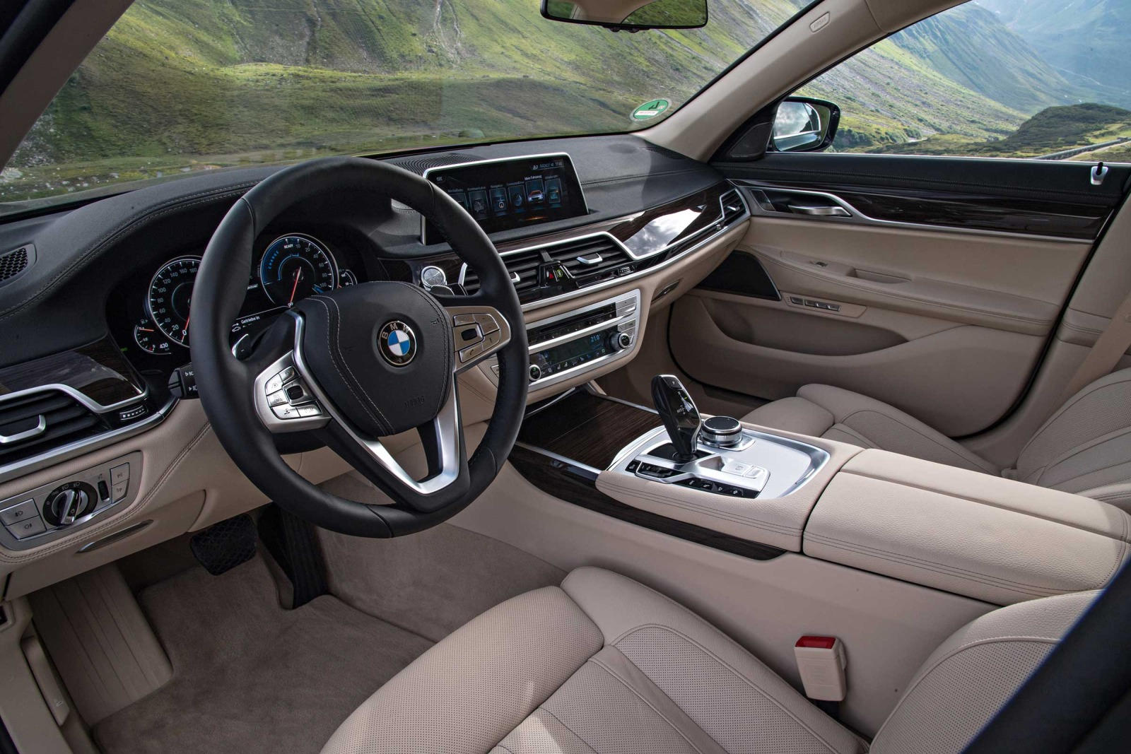 2017 BMW 7 Series Hybrid Driver Area