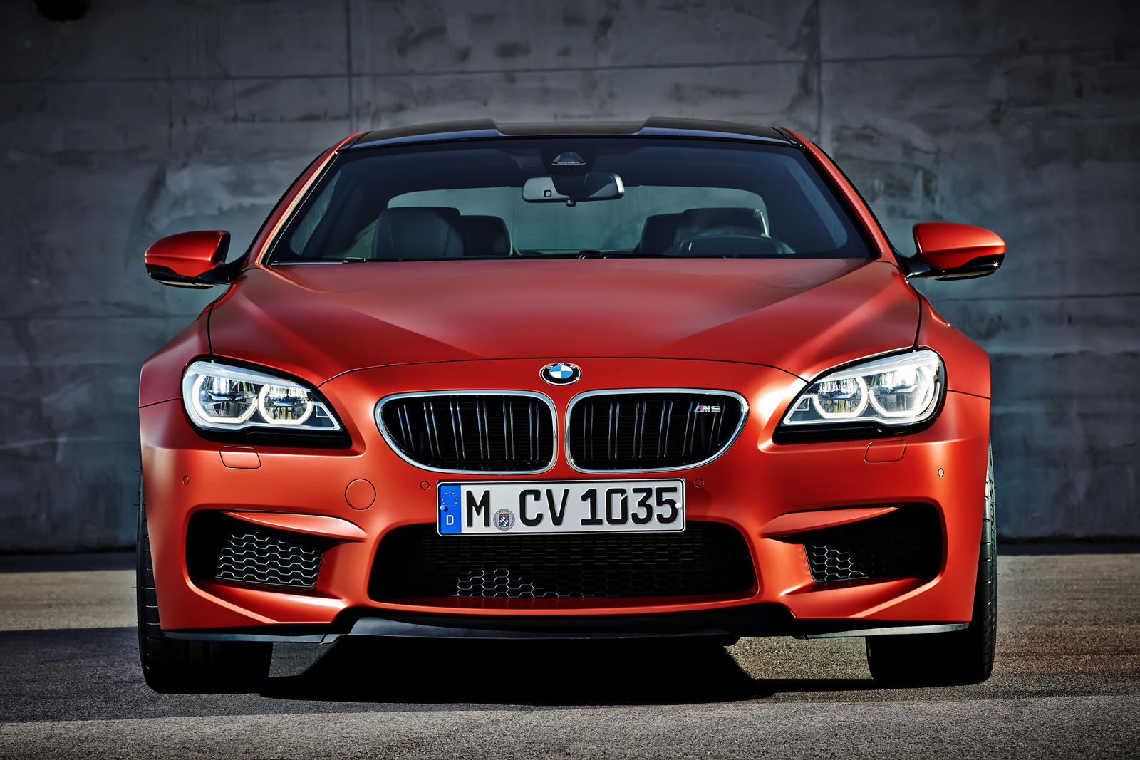 2017 BMW M6 Coupe Front View