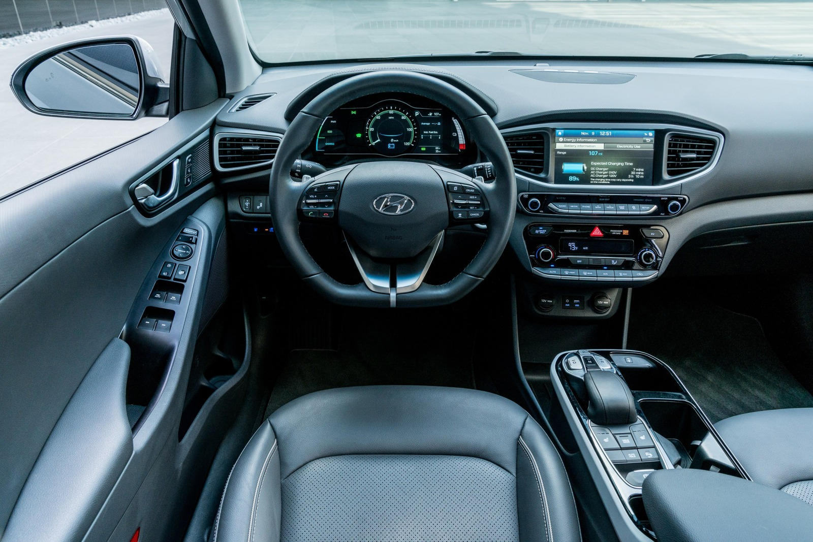 2017 Hyundai Ioniq Electric Driver Front View
