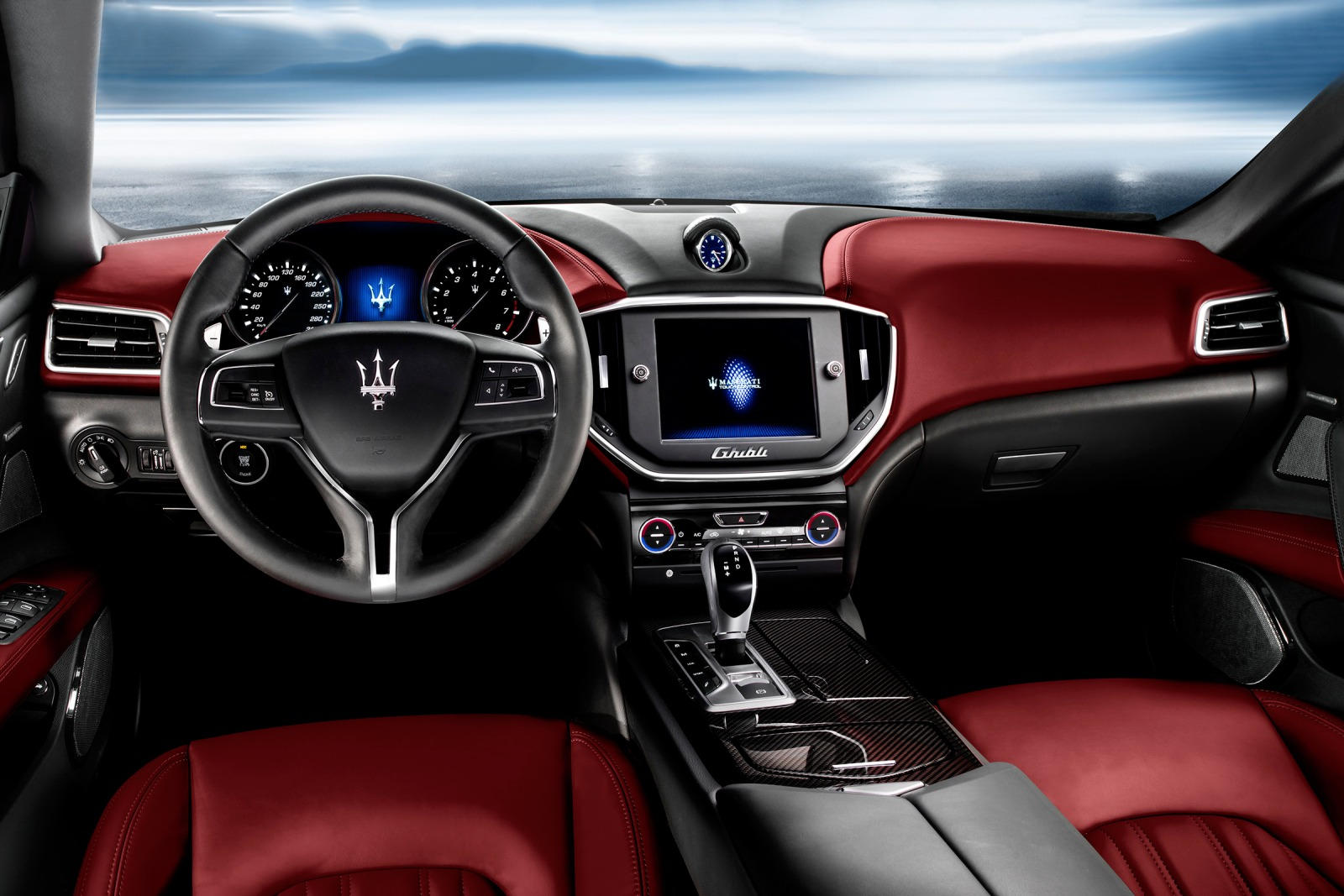 Maserati Ghibli (2023) interior | Parkers