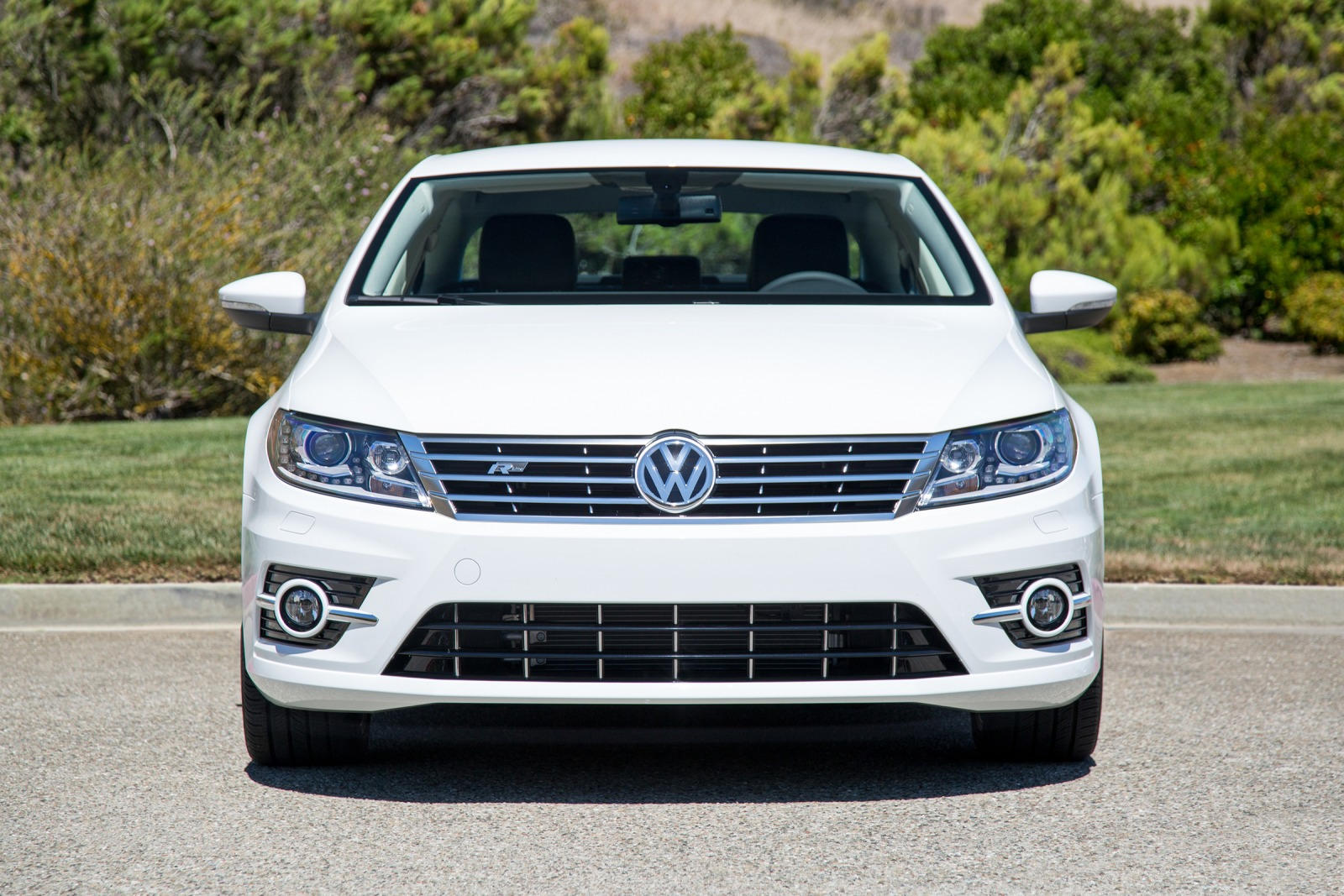 2017 Volkswagen CC Front View