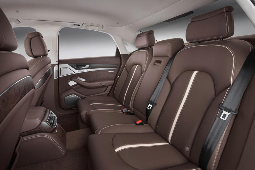 Corrode mature Sloppy 2018 Audi A8 Interior Dimensions: Seating, Cargo Space & Trunk Size -  Photos | CarBuzz