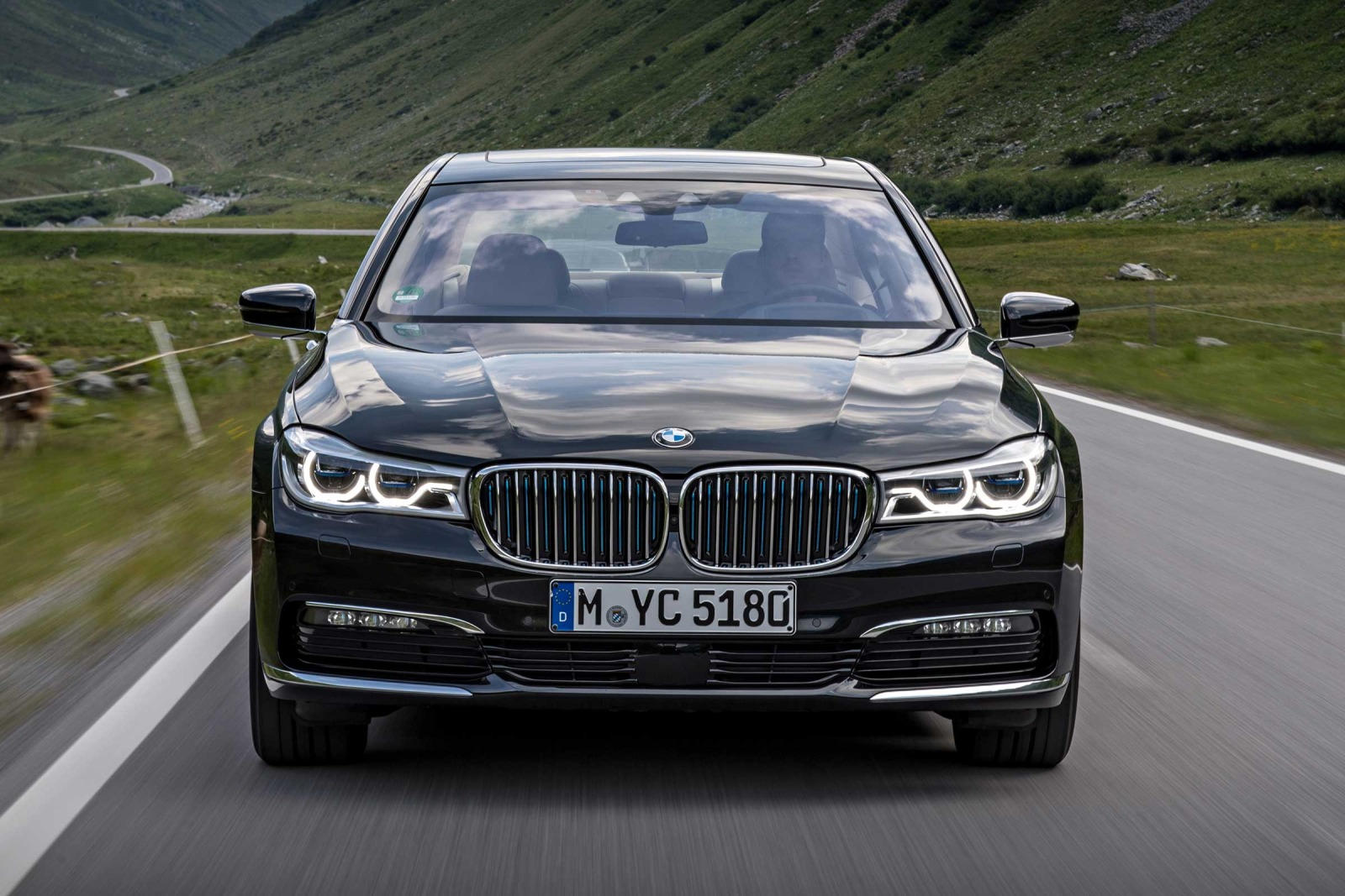 2018 BMW 7 Series Hybrid Review, Trims, Specs, Price, New