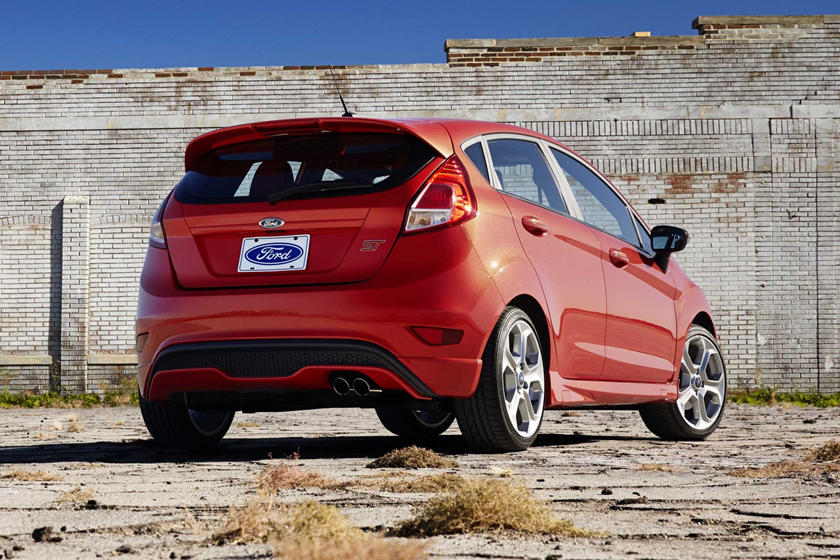  Revisión de Ford Fiesta ST, adornos, especificaciones, precio, nuevas características interiores, diseño exterior y especificaciones