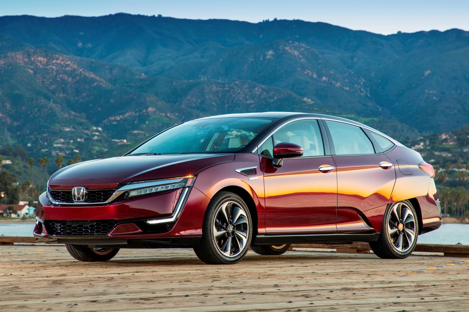 2018 Honda Clarity Fuel Cell: Review, Trims, Specs, Price, New Interior