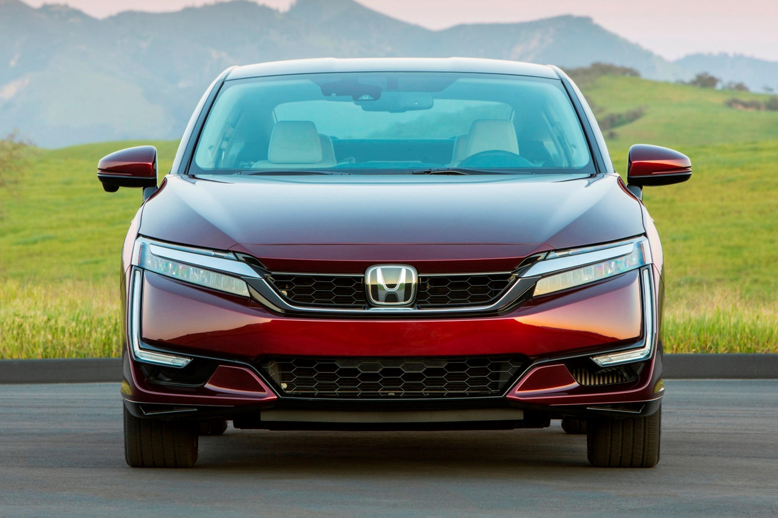 2018-honda-clarity-fuel-cell-review-trims-specs-price-new-interior