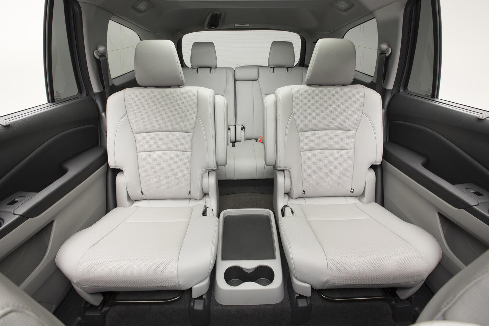 2018 Honda Pilot Interior Dimensions: Seating, Cargo Space & Trunk Size -  Photos | CarBuzz