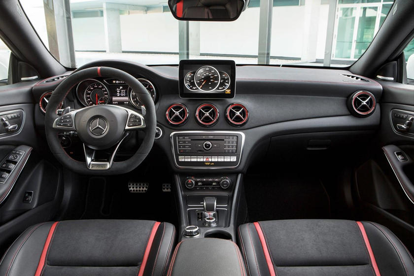 Mercedes Cla 45 Amg 2018 Interior