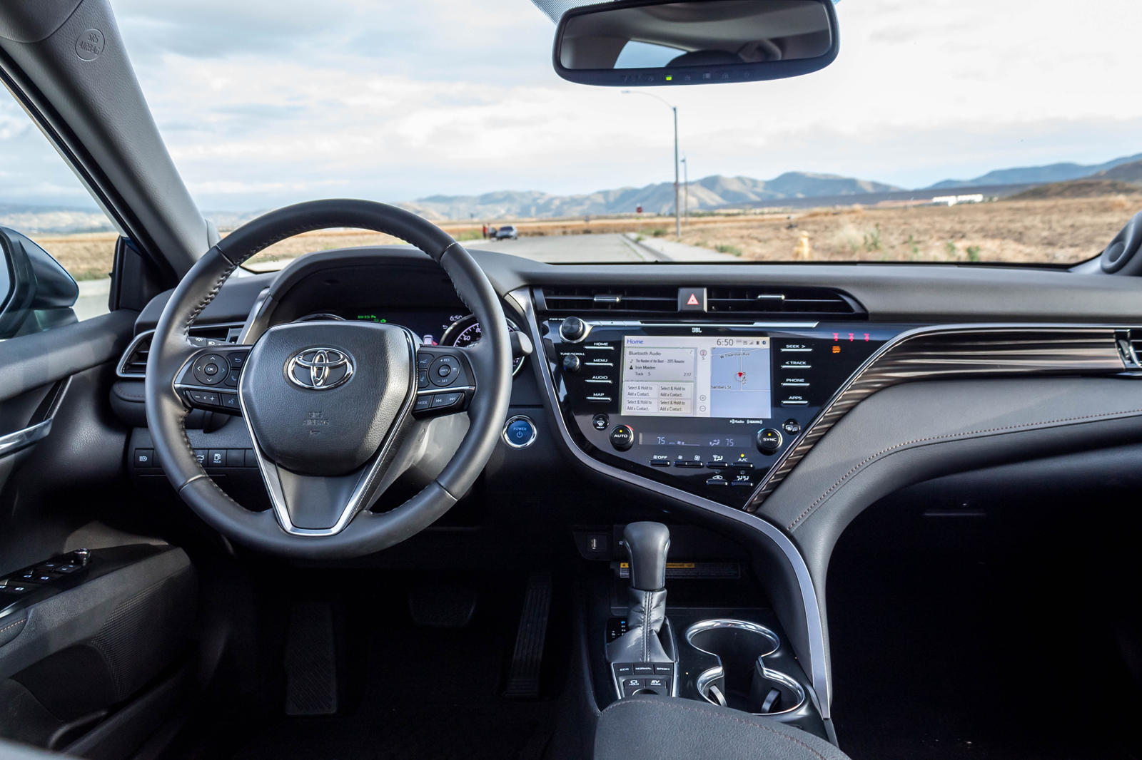 2018 Toyota Camry Hybrid Dashboard