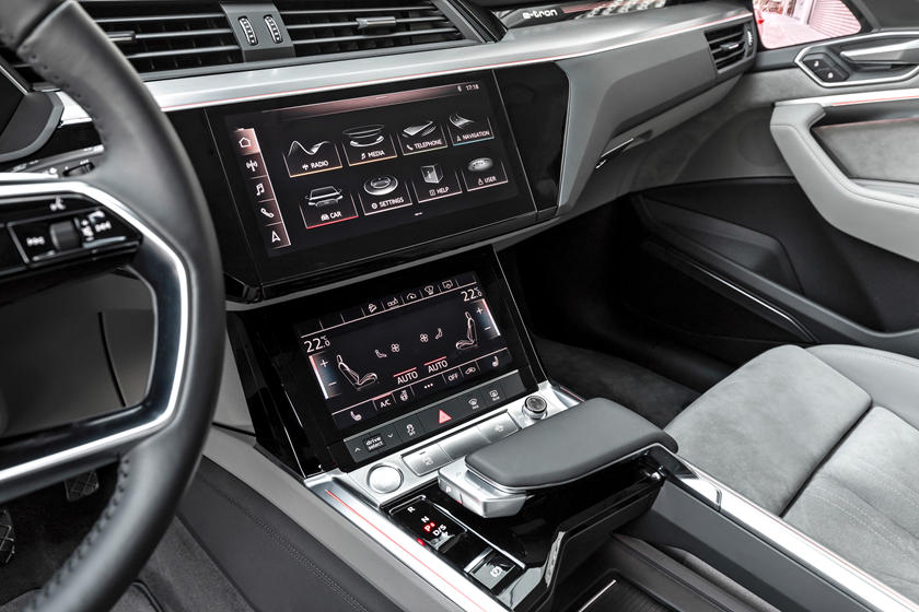 2019 Audi E Tron Review Trims Specs And Price Carbuzz