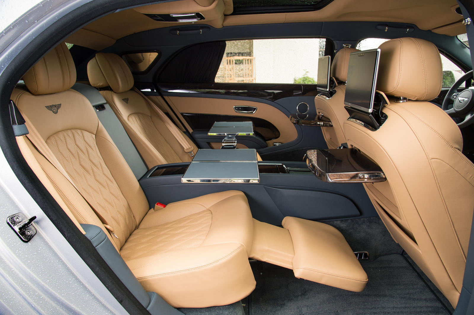 Bentley Mulsanne interior - Slaylebrity