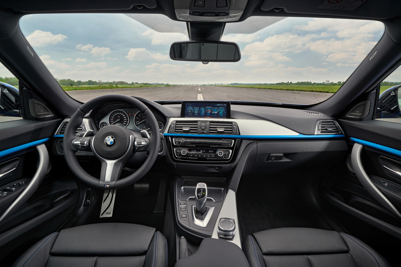 2019 BMW 3-Series Interior, Cargo Space & Seating | U.S. News