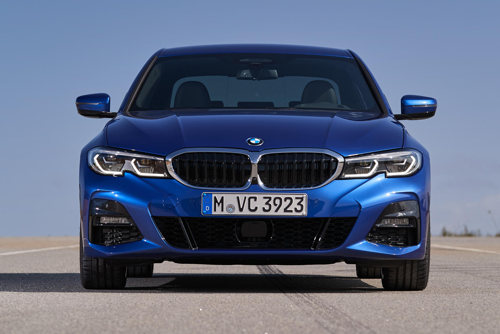 2019 BMW 3 Series Sedan Front View