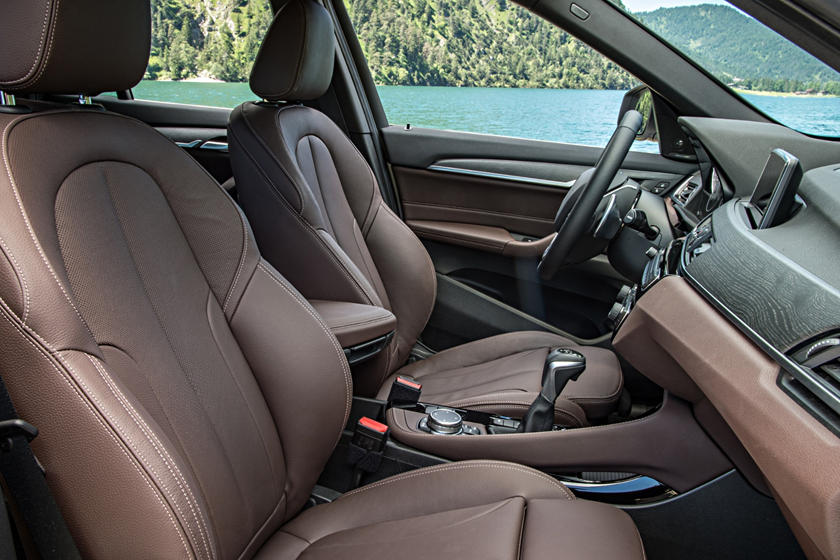  Dimensiones interiores del BMW X1 2019: asientos, espacio de carga