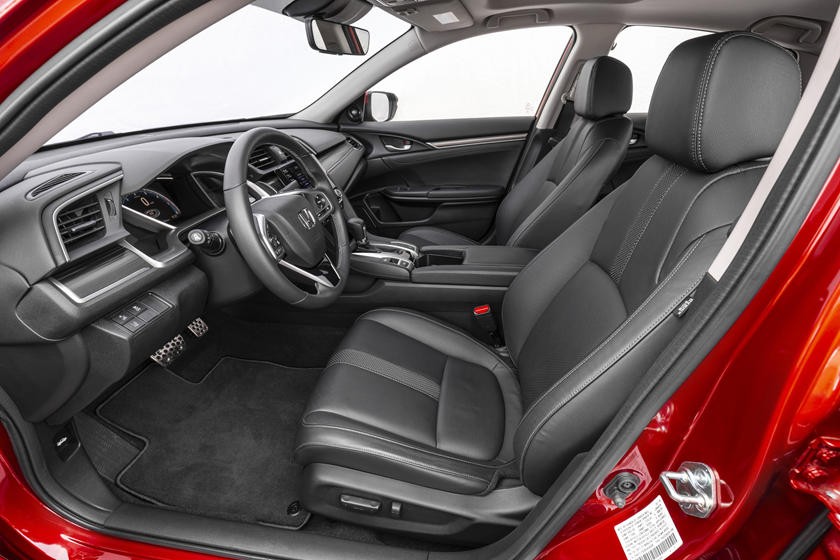 2019 Honda Civic Sedan Review Trims Specs New Interior Features Exterior Design And Specifications Carbuzz - 2018 Honda Civic Lx Seat Adjustment