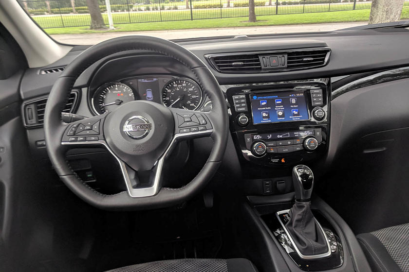 2019 Nissan Rogue Sport Review Trims Specs And Price Carbuzz