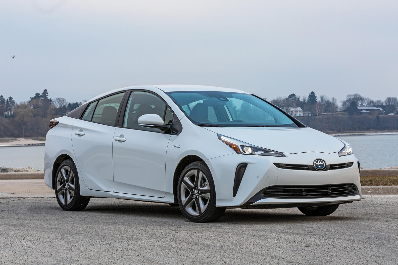 2019 Toyota Prius Three Quarter Front Right Side View
