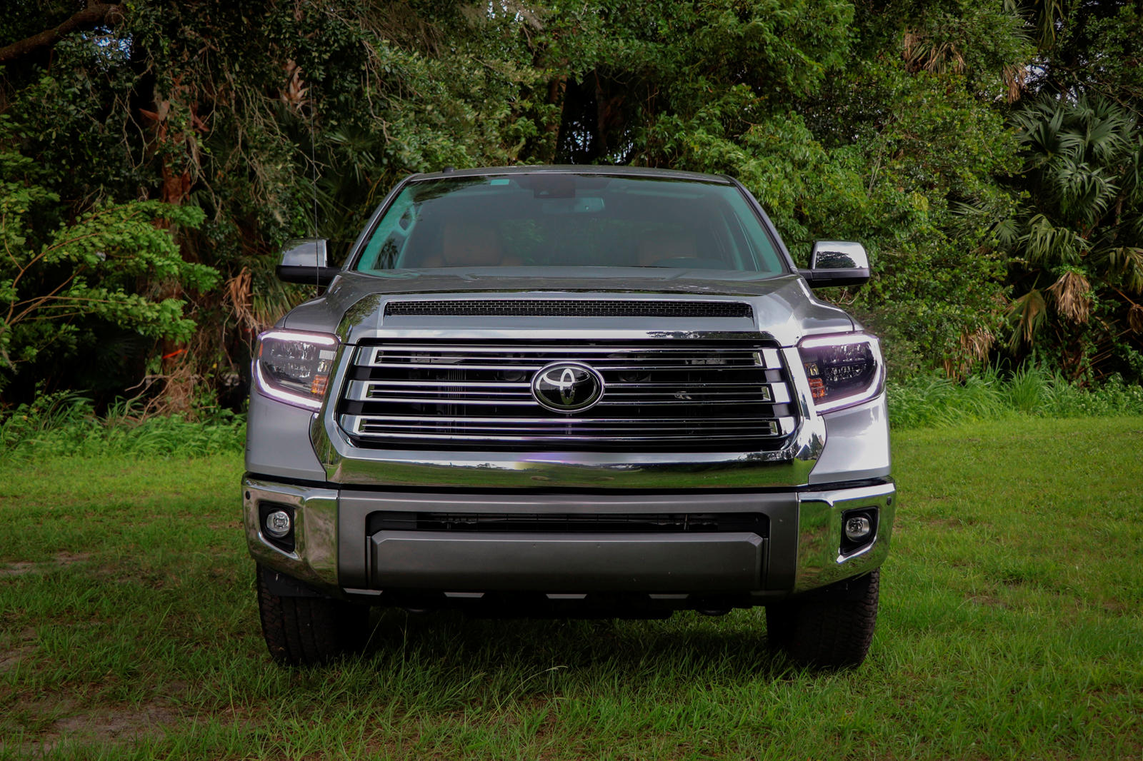 2019 Toyota Tundra Front View