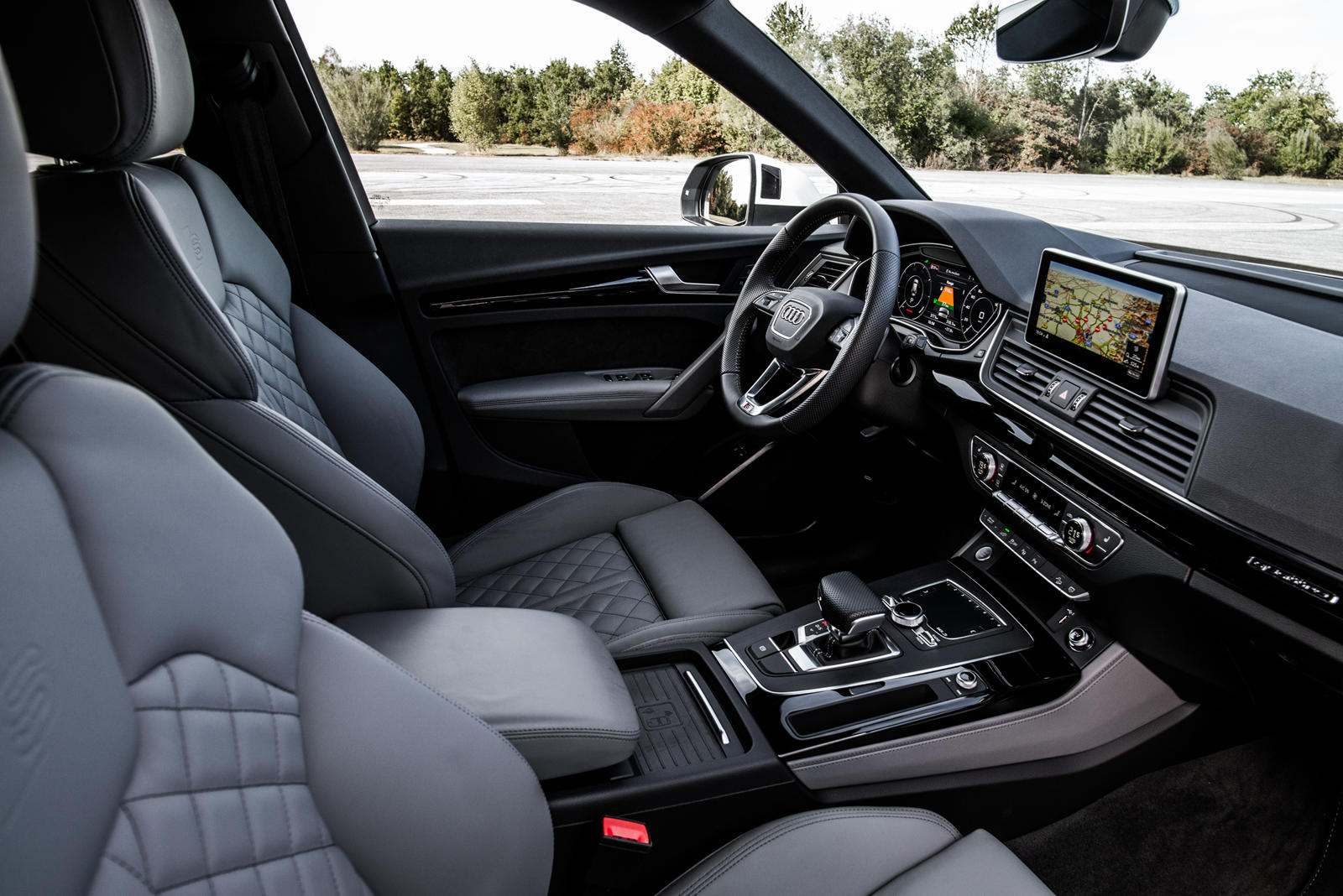 2020 Audi Q5 Hybrid Front Seats