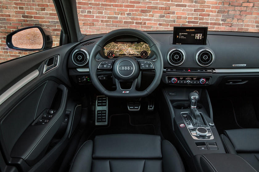 2020-audi-s3-sedan-steering-wheel-carbuzz-337051.jpg