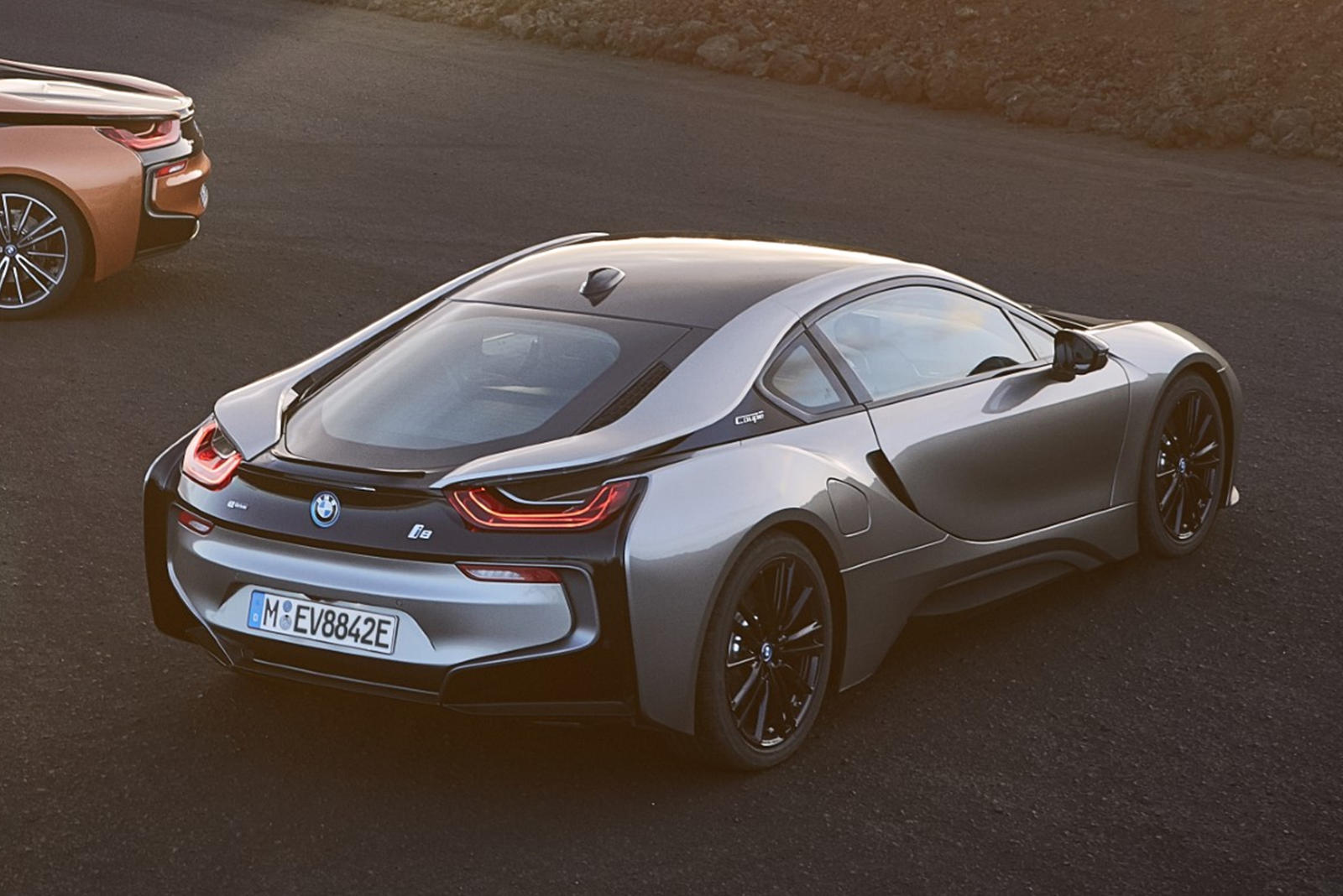 2020 BMW i8 Coupe Review | i8 Coupe Models | CarBuzz