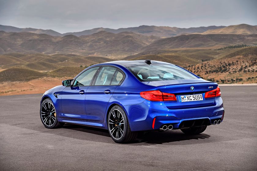 2020 BMW M5 Sedan Review | New Model BMW M5 - Price, Trims, Specs