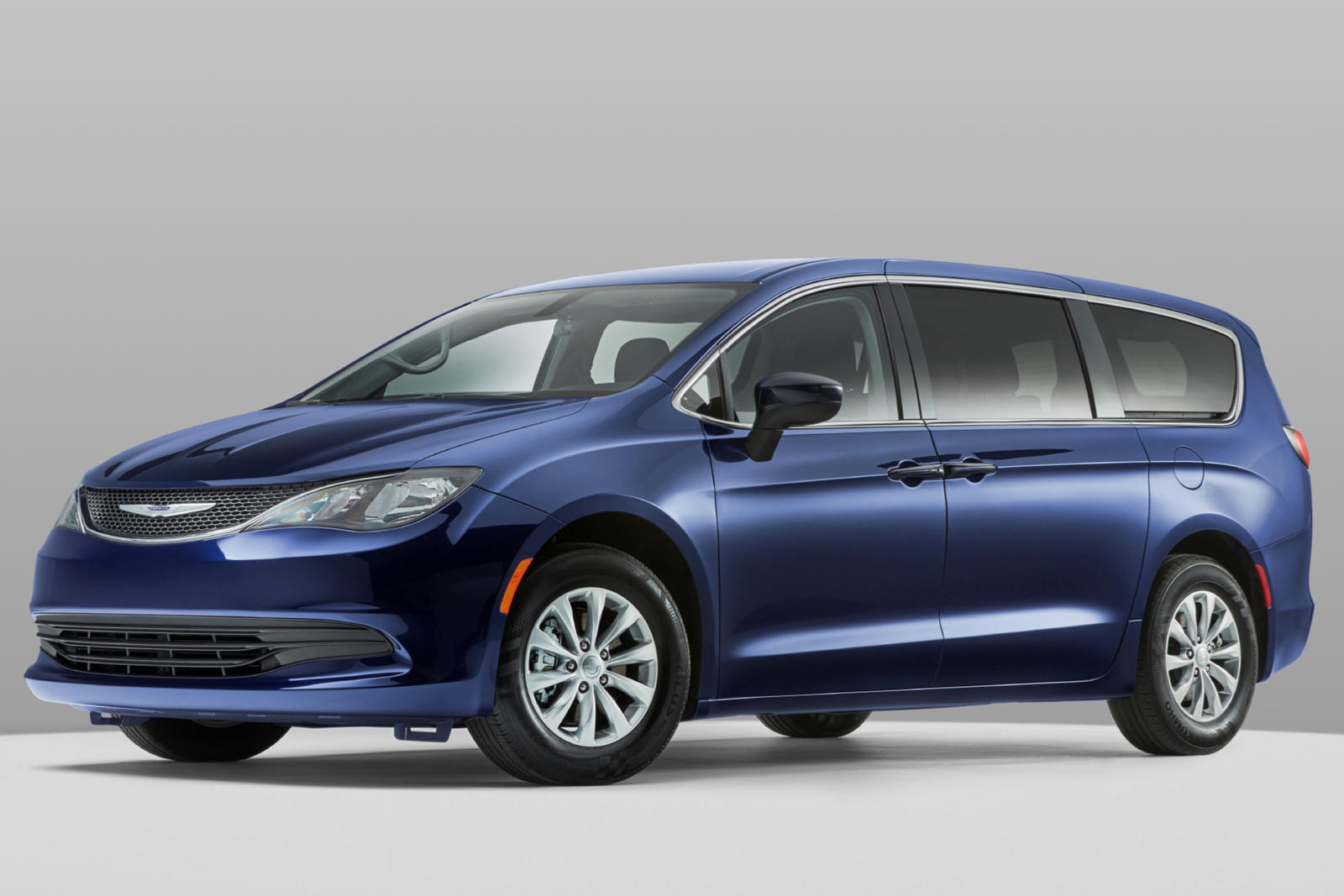 2020 Chrysler Voyager Review, Trims, Specs, Price, New Interior