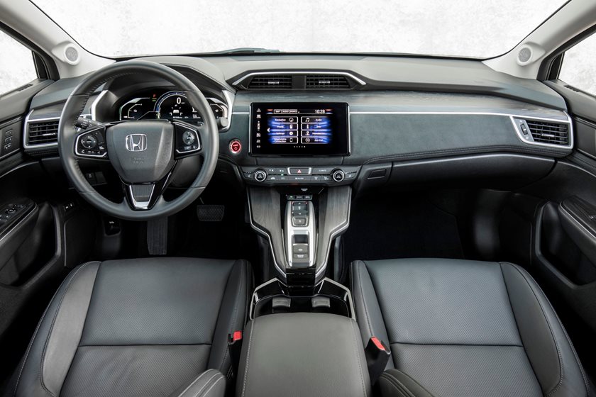 Honda Clarity Plug In Hybrid Review Trims Specs Price New Interior Features Exterior Design And Specifications Carbuzz