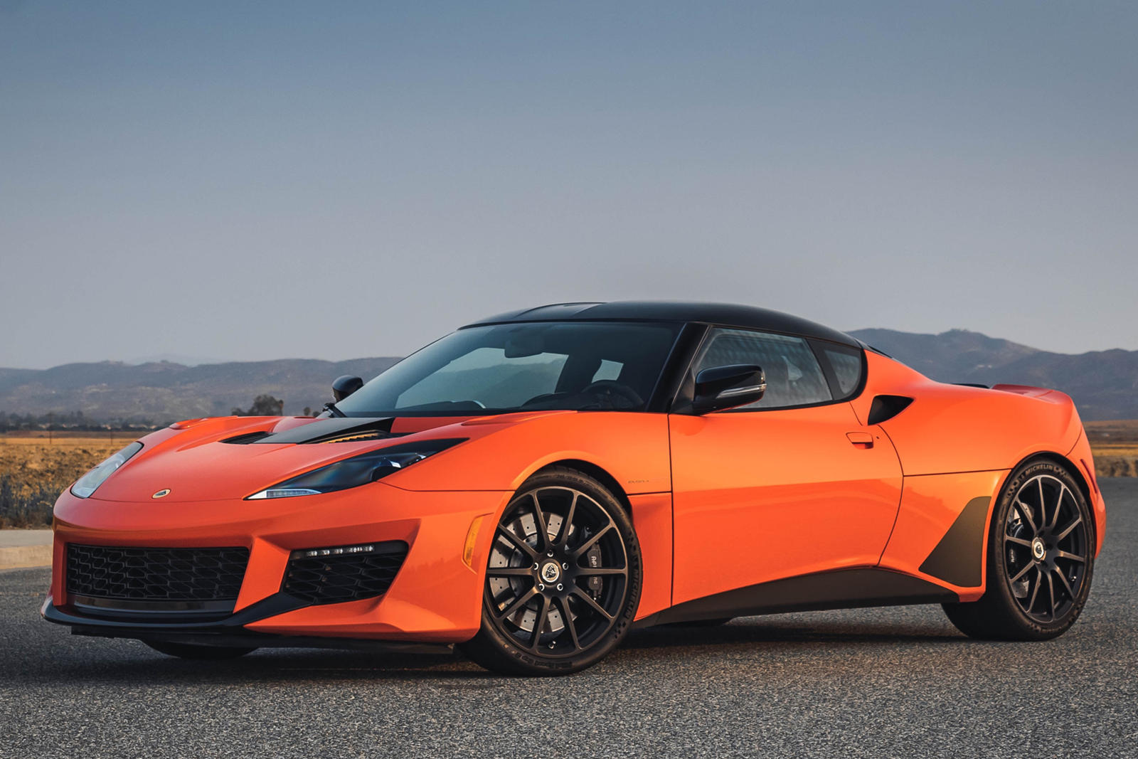 Lotus Evora GT Review, Trims, Specs, Price, New Interior Features