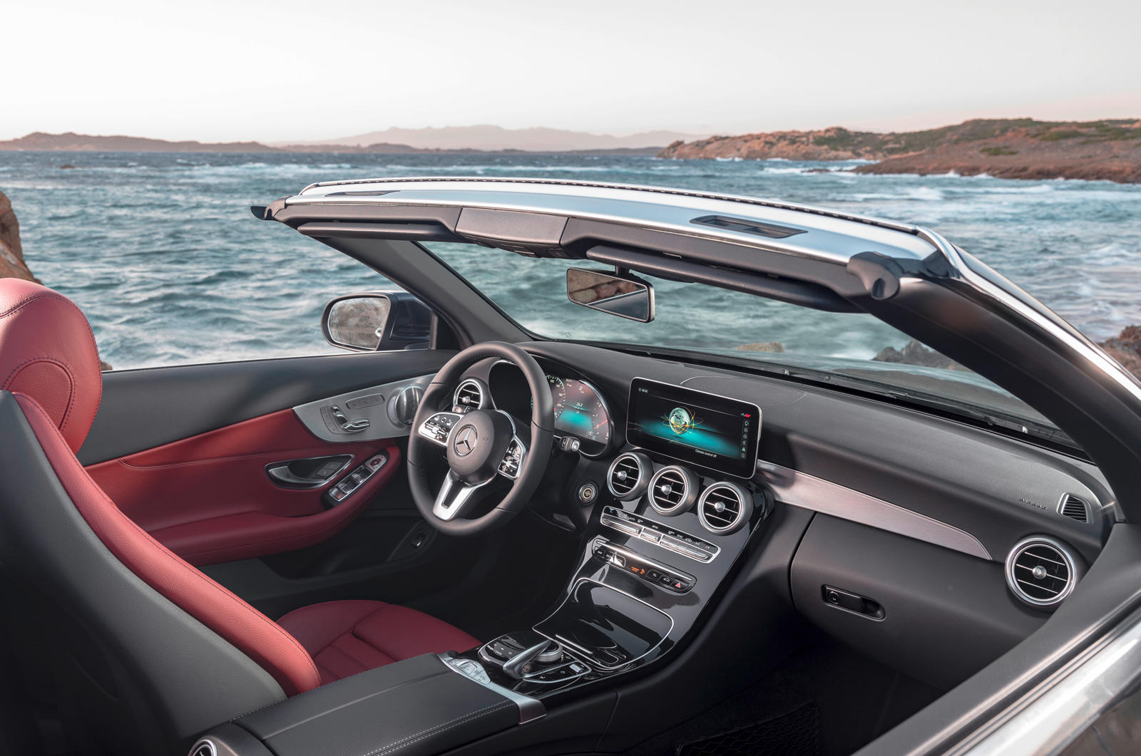 2020 Mercedes-Benz C-Class Convertible Dashboard